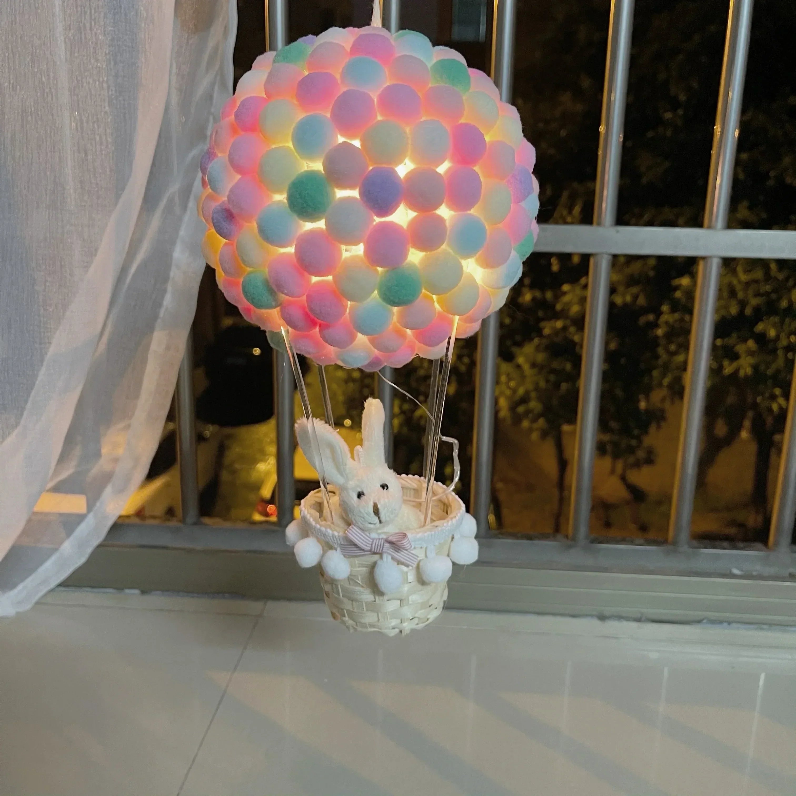 BowLift | DIY Hot Air Balloon-shaped Flying Animals Night Lamp