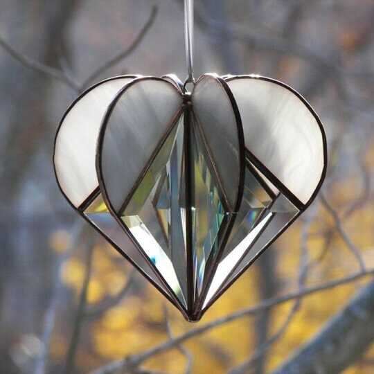 BowLift | Handcrafted Heart-Shaped Sun Catcher Made of Stained Glass
