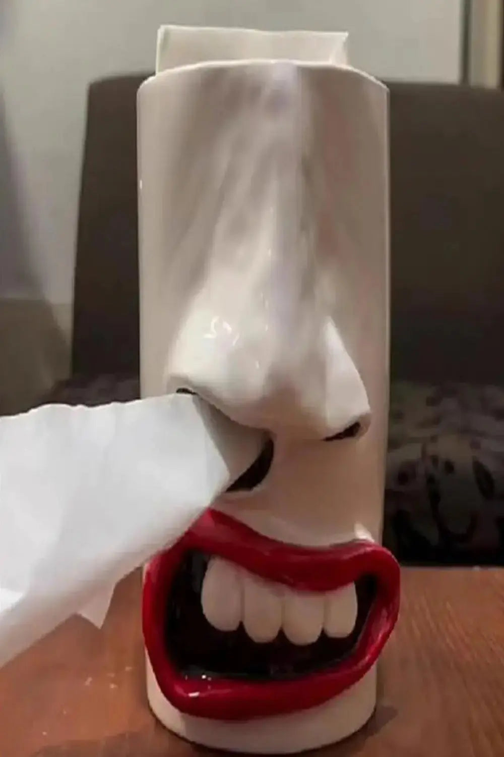BowLift | Handcrafted funny face towel holder