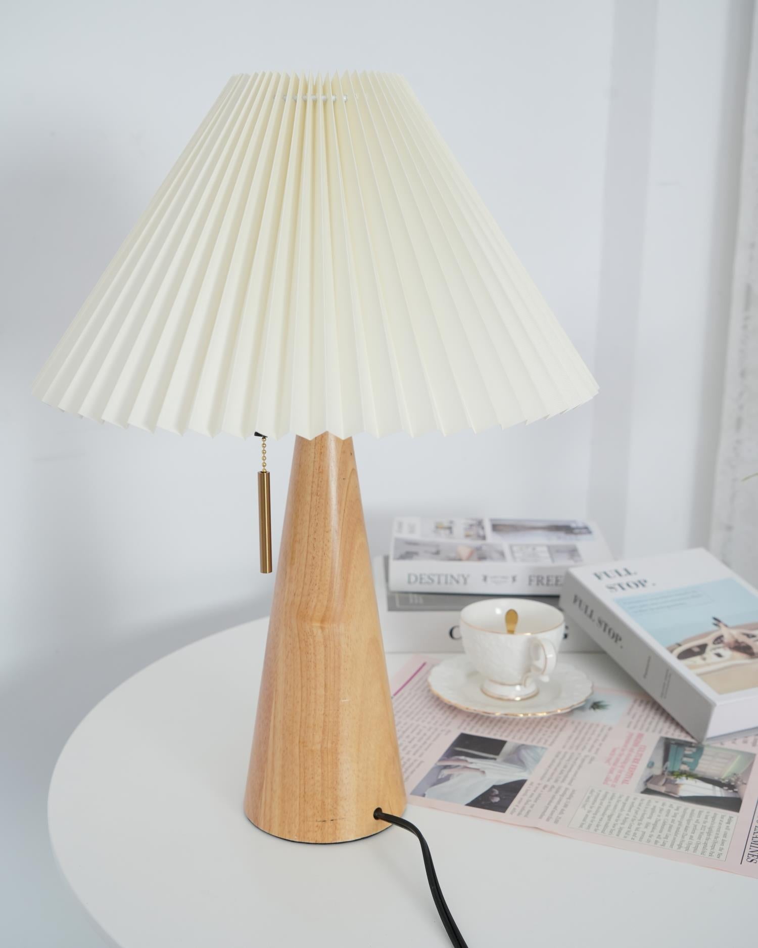 BowLift | AntiqueRadiance – Elegant Wood and Metal Table Lamp