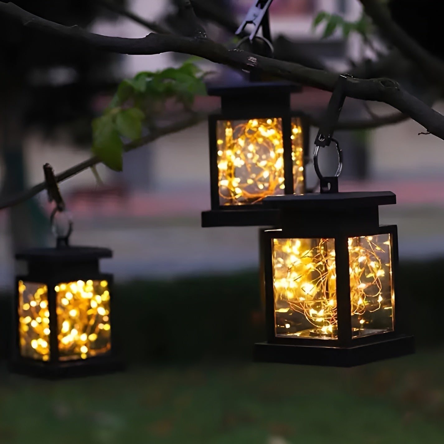 BowLift | Magic Lantern - Solar-powered bulbs with dual panel control
