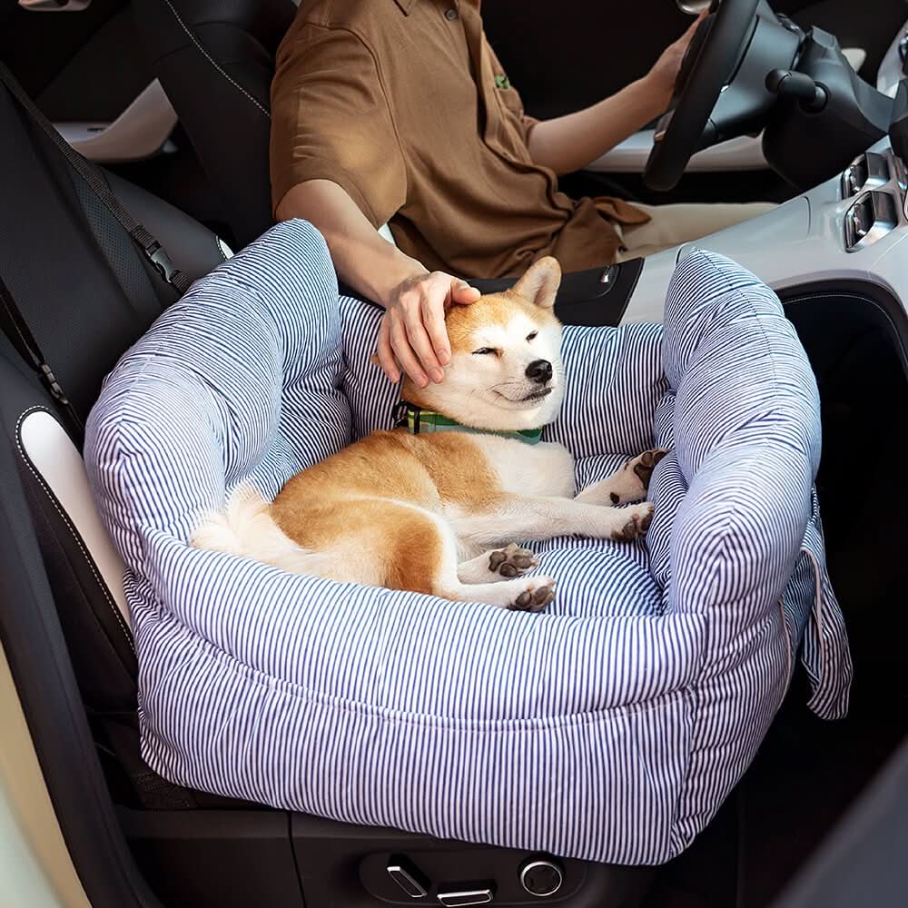 BowLift | Dog seat bed with safety belt & non-slip base for car & home