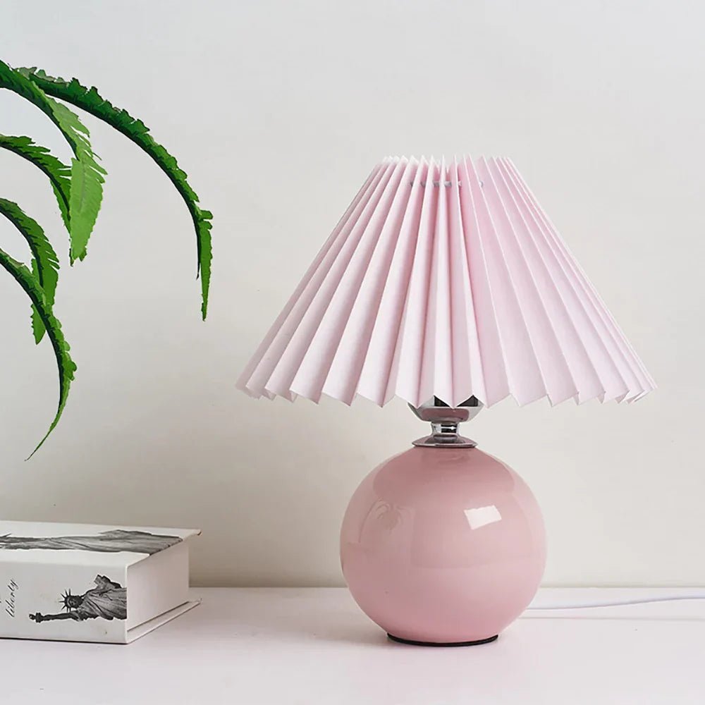 BowLift | Elegant Vintage Table Lamp with Foldable Lampshade