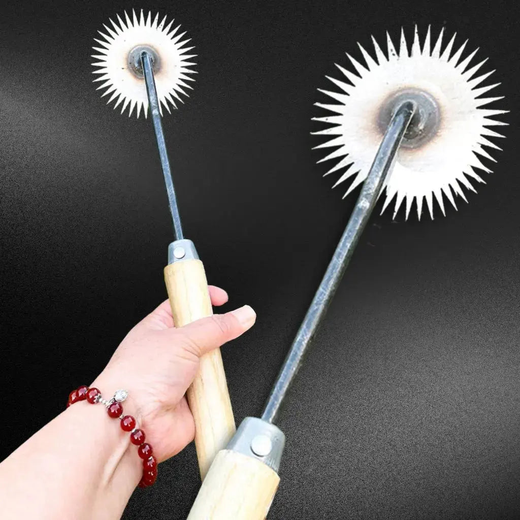 BowLift | Sunflower hoe with wooden handle – Effortless weed removal