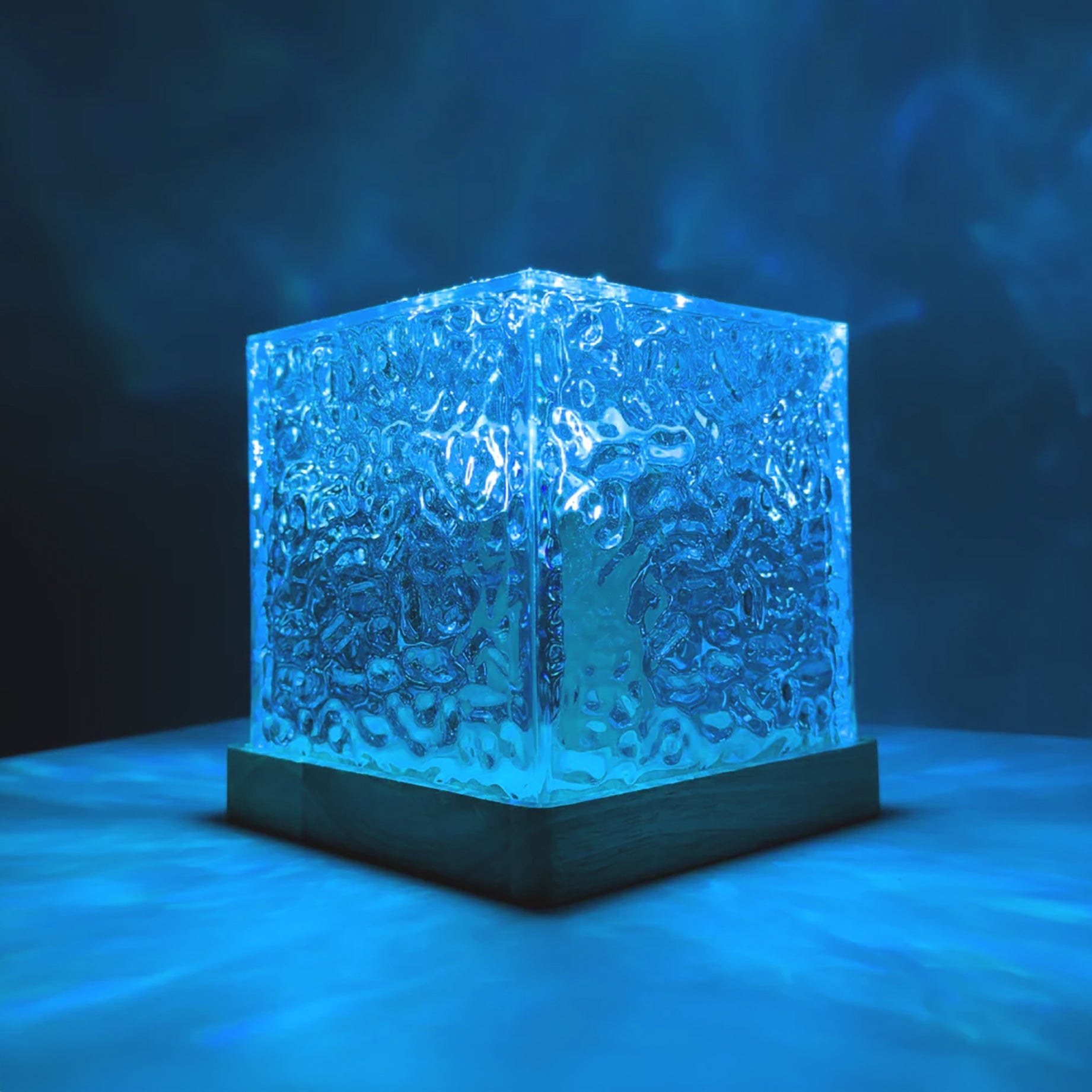 BowLift | LED Table Lamp with Water Wave Effect