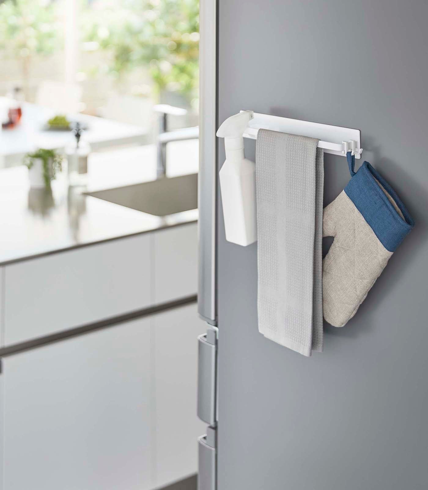 BowLift | Magnetic Kitchen Towel Holder - Stainless Steel