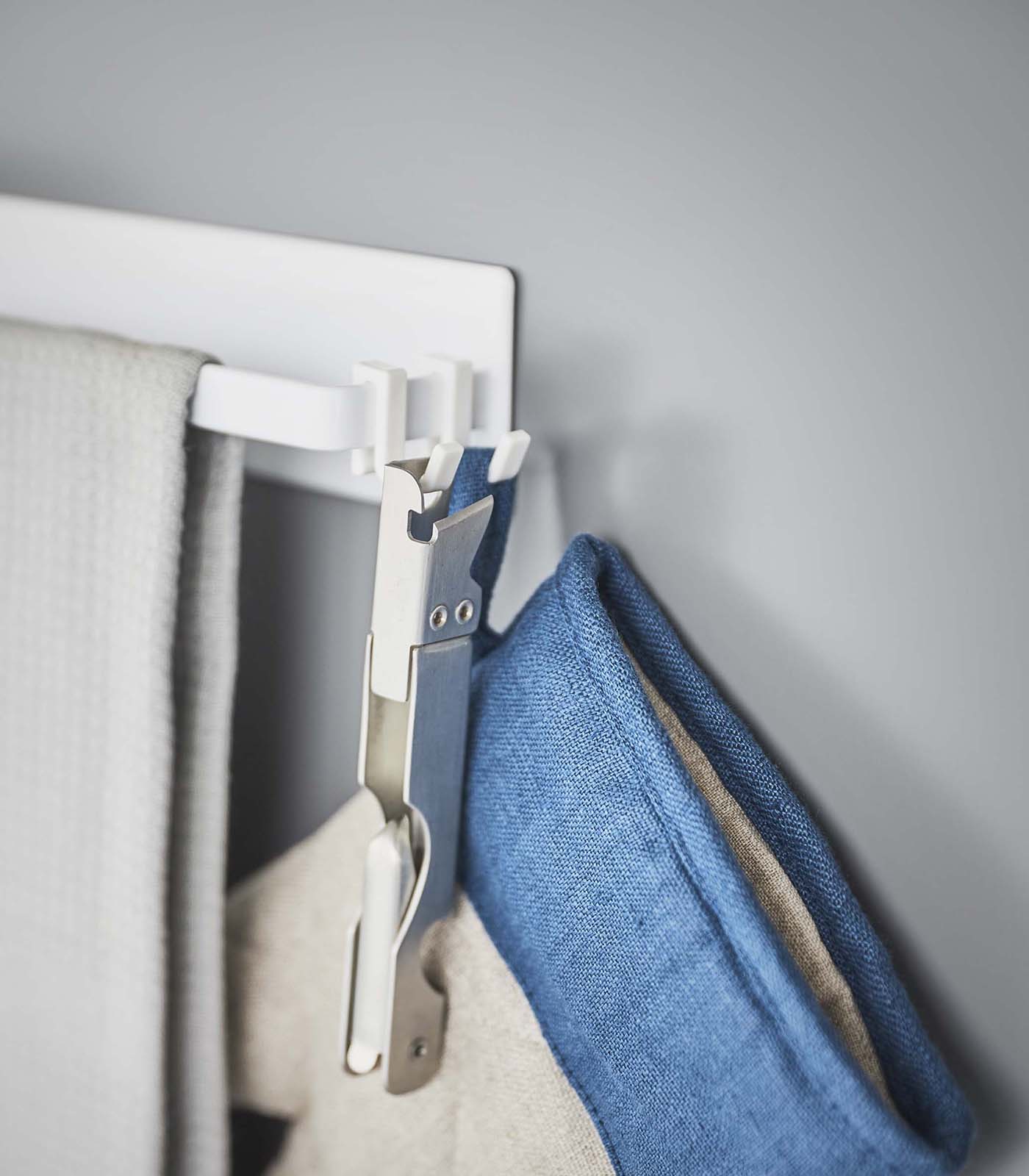 BowLift | Magnetic Kitchen Towel Holder - Stainless Steel