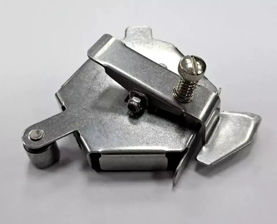 BowLift | Magnetic multifunction guide for sewing machines – Polygonal design