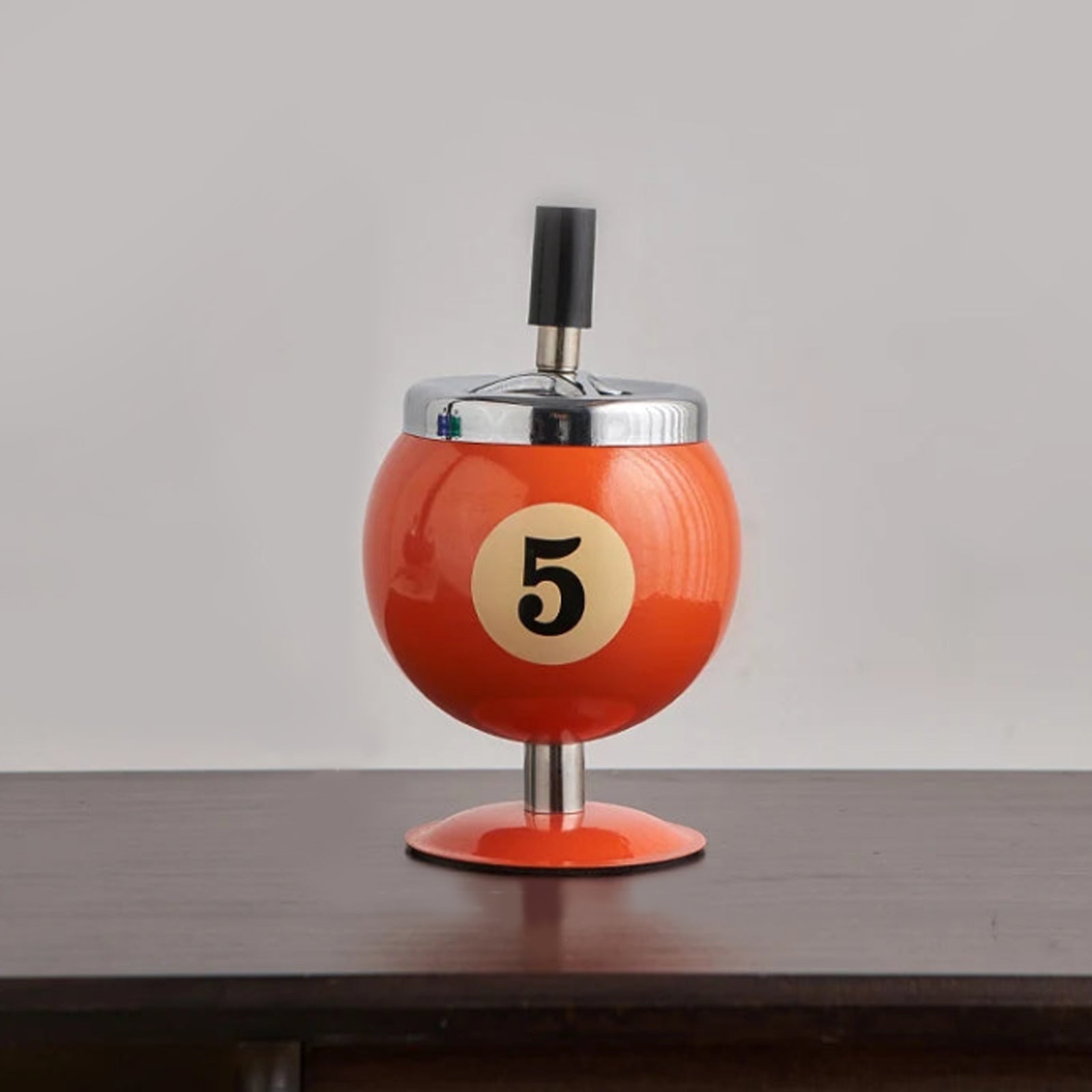 BowLift | Metal Billiard Ashtray