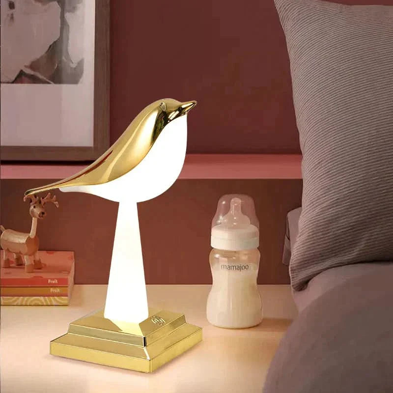 BowLift | Eclectus Bird-Inspired LED Table Lamp