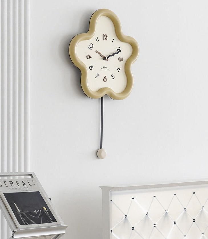 BowLift | Cute Pendulum Wall Clock Decoration