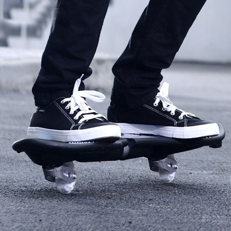 BowLift | Fashion Vulkan Pattern Two-Wheeled Skateboard Glowing Lightning Wheel Vitality Board(Black)