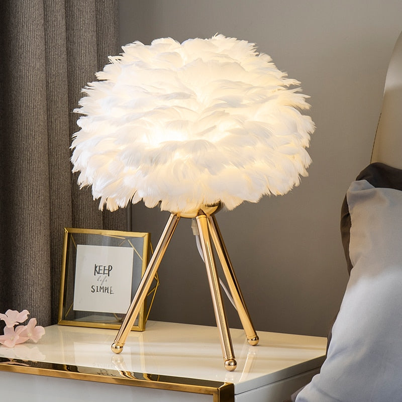 BowLift | Romantic Feather Table Lamp Modern Nightstand Lamp Living Room Café Decoration Wedding Christmas Gift Ostrich Feather Light