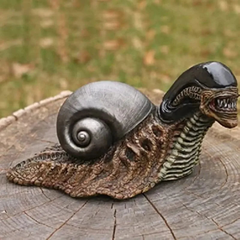 BowLift | Variation Snail Statue, Resin Evil Snail Sculpture Alien Lover's New Favorite Home Office Decoration Garden Outdoor Decoration