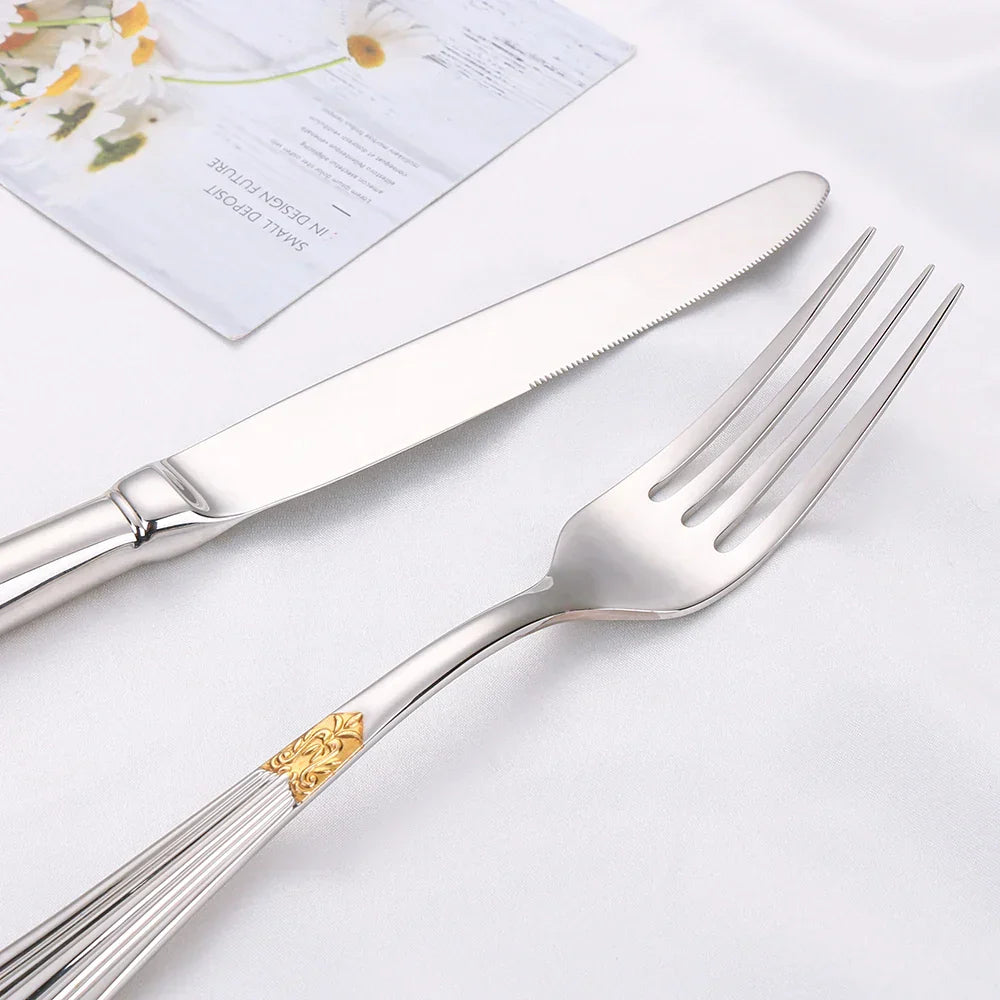 BowLift | Elegant cutlery set in gold design