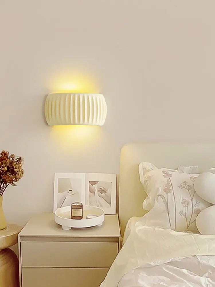 BowLift | ResinGlow - Artistic Resin Wall Sconce