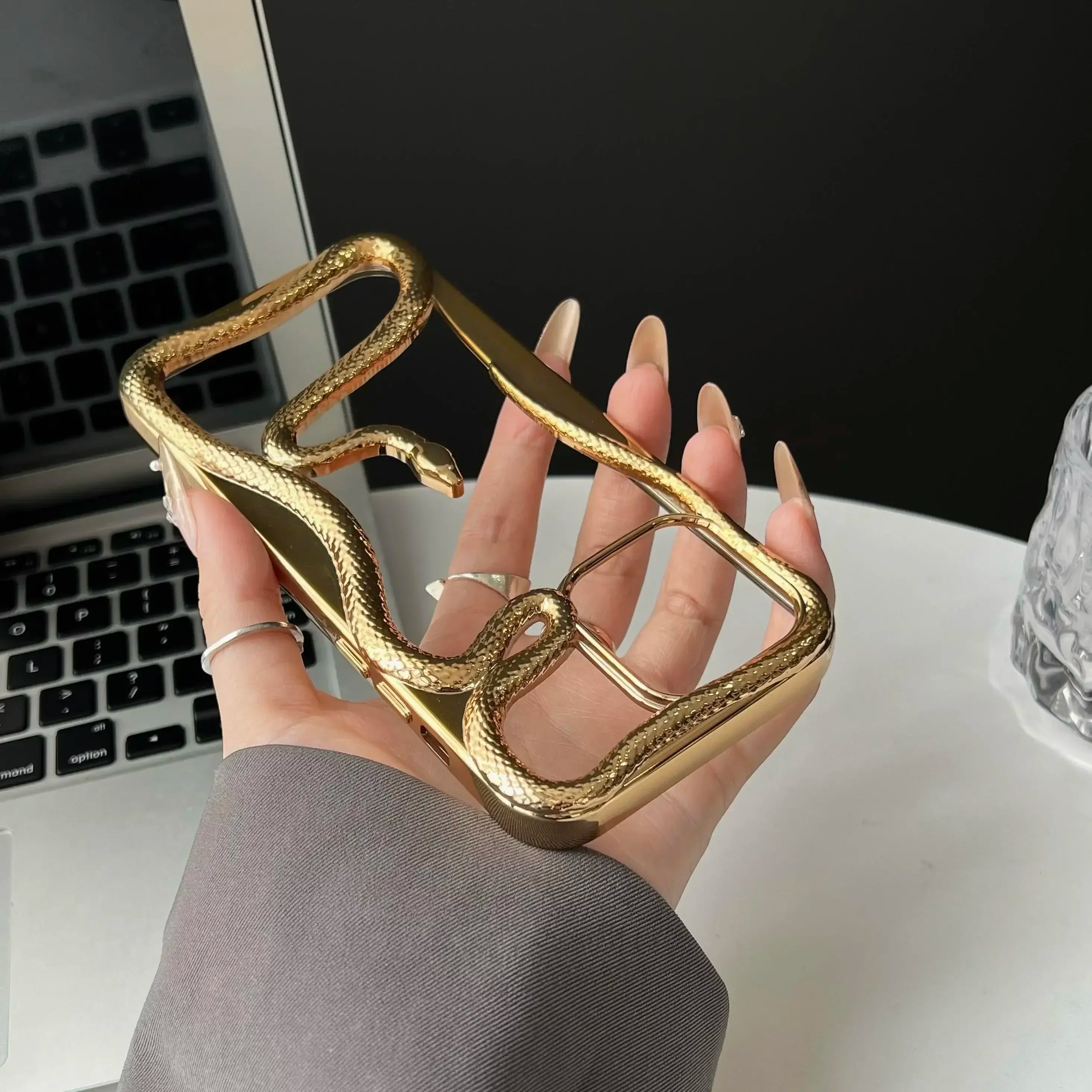 BowLift | Snake Wrap Retro Phone Case