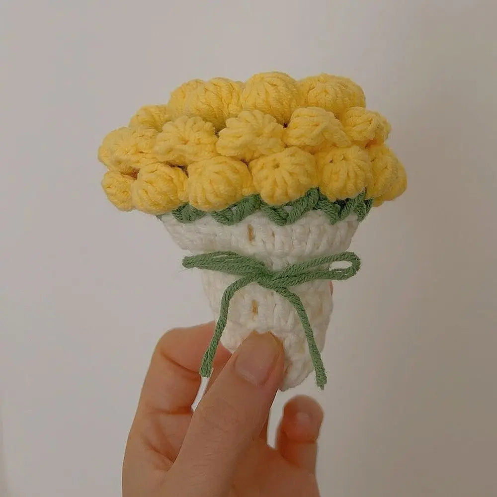 BowLift | Handcrafted Convertible Yarn Rose Bouquet
