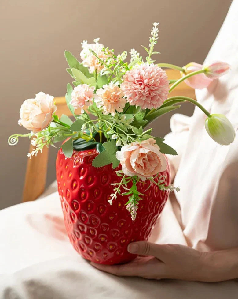 BowLift | Ugly Strawberry Vase