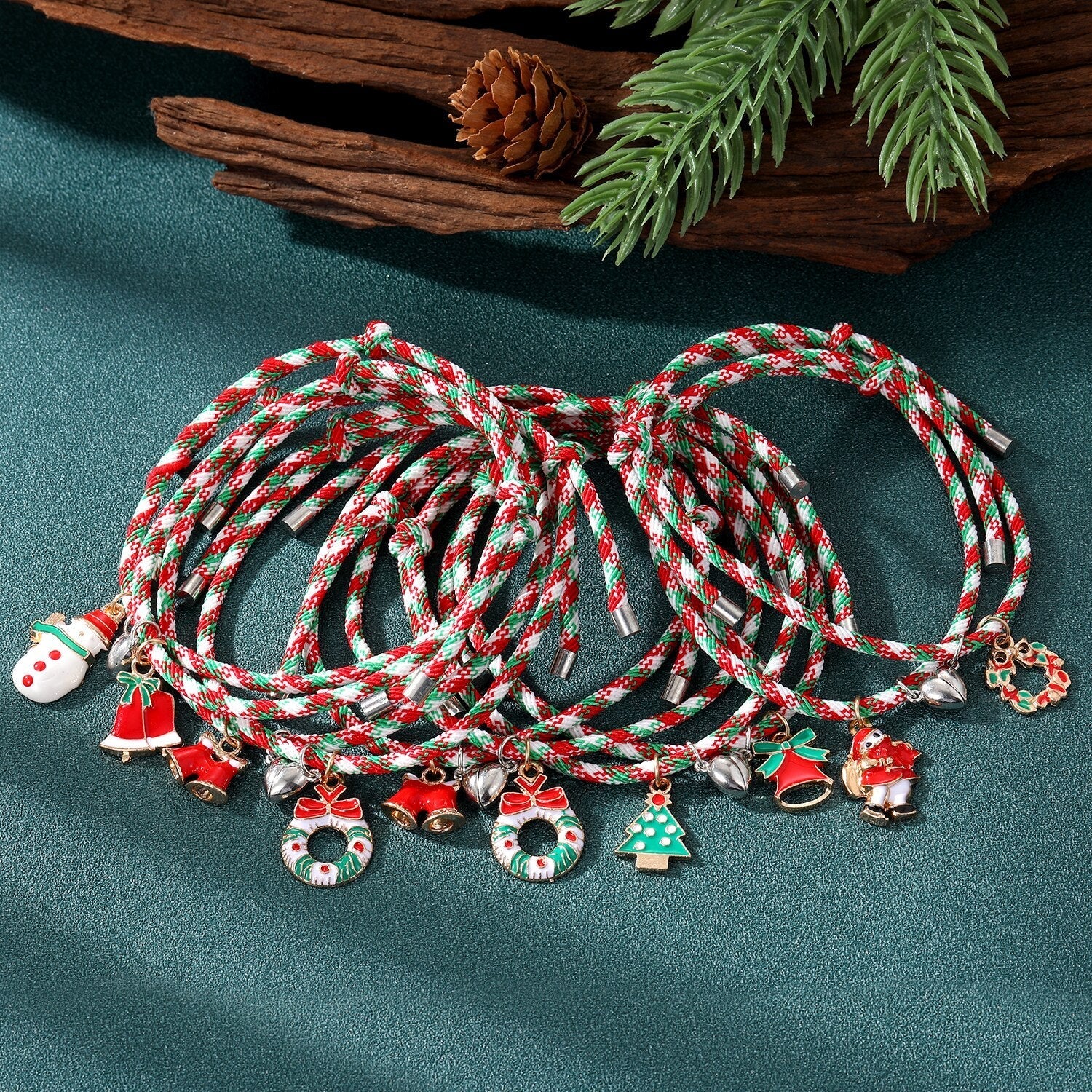 BowLift | Holiday Hugs Magnetic Bracelet