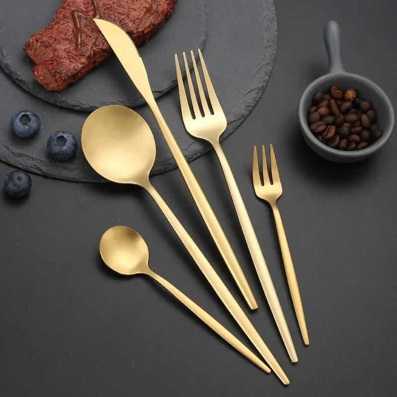 BowLift | RefinedTable | 30-piece cutlery set