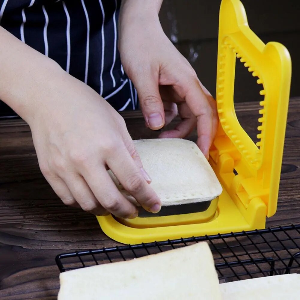 BowLift | Kids Dream Square Sandwich Cutter