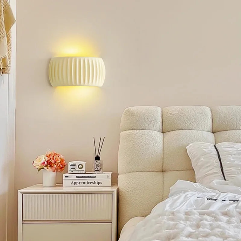 BowLift | ResinGlow - Artistic Resin Wall Sconce