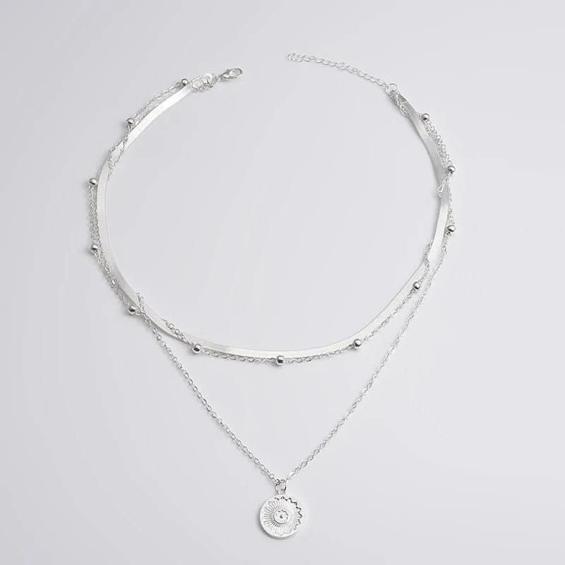 BowLift | Elegant silver triple necklace for style & self-confidence