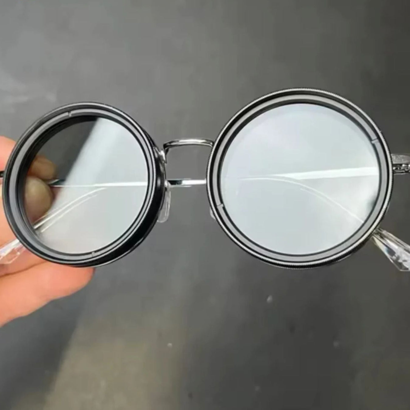 BowLift | VisionRound Polarized Sunglasses – Unisex Retro Design with Adjustable Light Filter