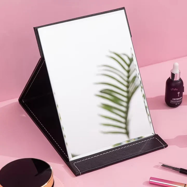 BowLift | Compact makeup mirror with stand