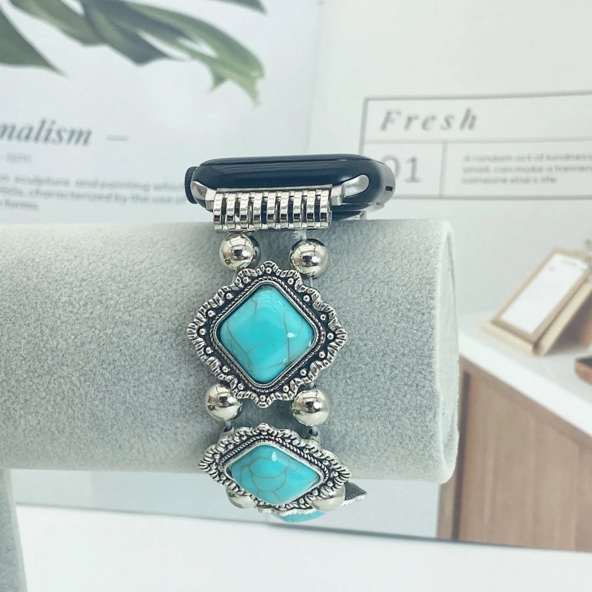 BowLift | Boho-Chic Bracelet for Smartwatches with Noble Turquoise Detail