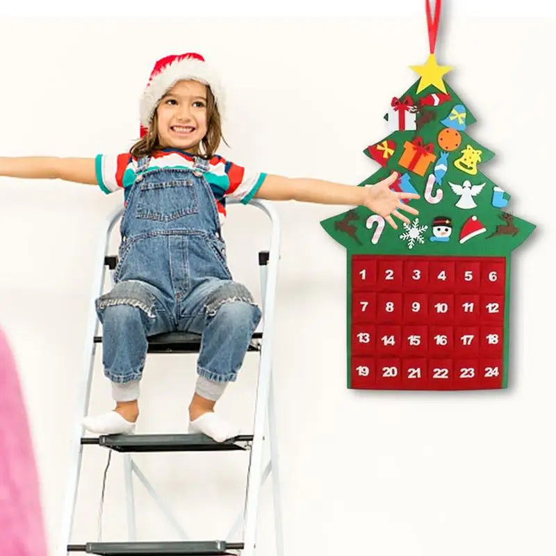 BowLift | Felt Christmas Tree Advent Calendar with 24 Pockets and Cartoon Patterns – Festive Decoration for Counting Down to Christmas