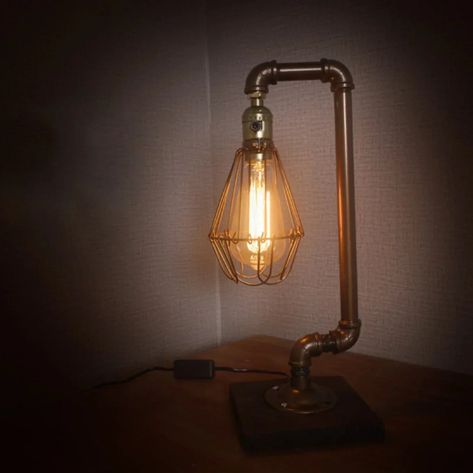 BowLift | RetroCharm – Retro table lamp made of metal