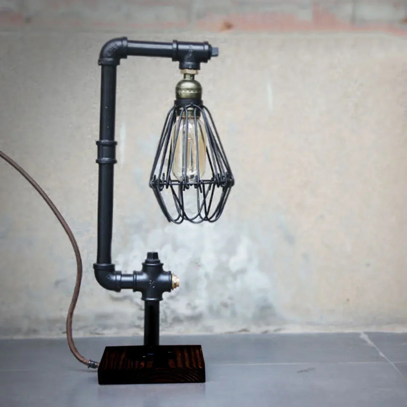 BowLift | RetroCharm – Retro table lamp made of metal