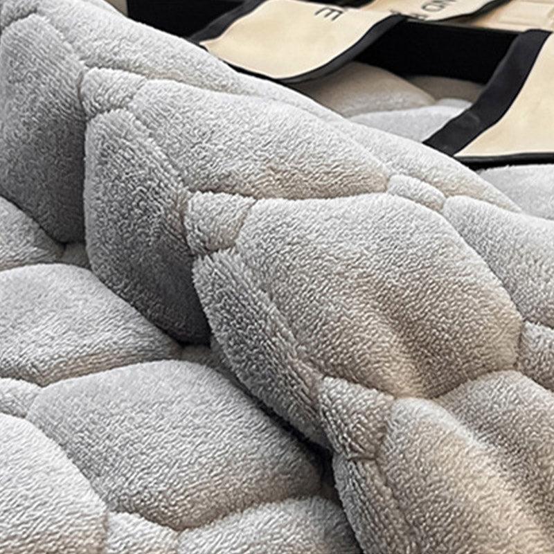 BowLift | Modern Soft Throw Blanket with Square Texture – Stylish Fluffy Bed & Sofa Cover