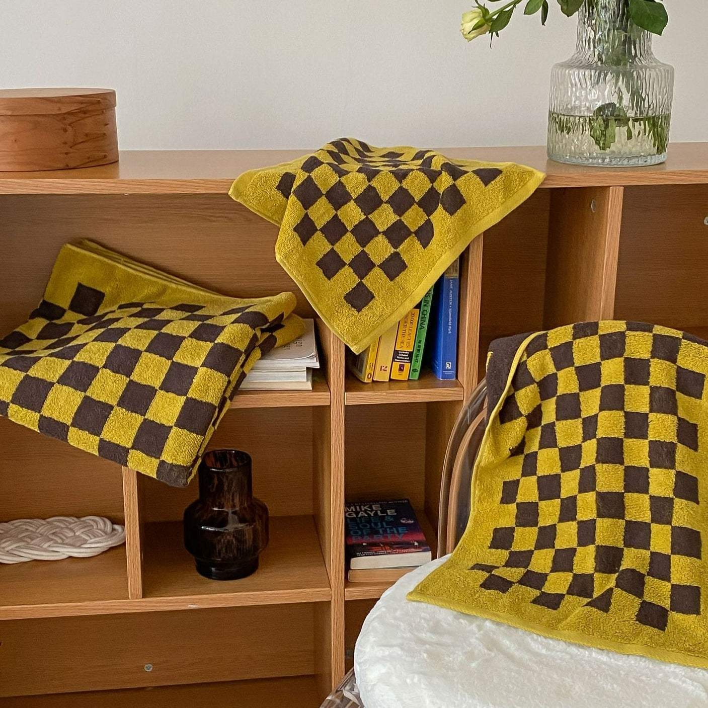 BowLift | Checkerboard Plus Towel Collection