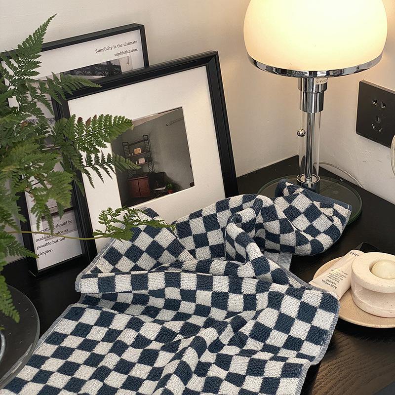 BowLift | Classic Checkerboard Towel Collection