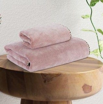 BowLift | Solenza Premium Bath Towel | Lightweight microfiber towel with fast-dry technology