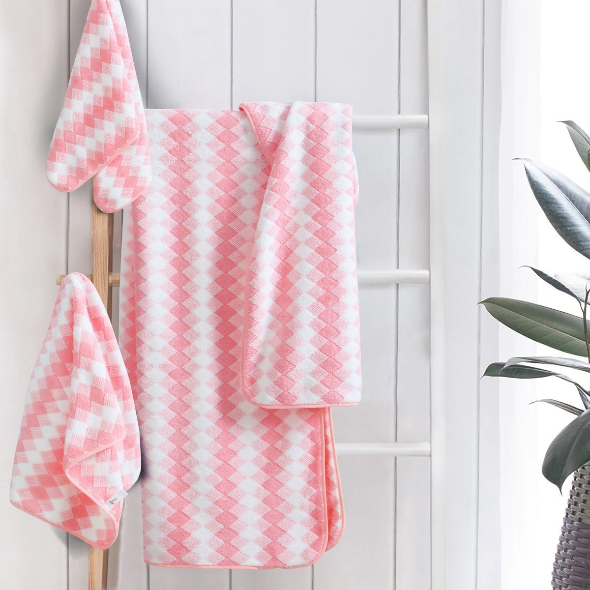 BowLift | Elysoria Coral Weave Towels | Plush, durable towels with maximum absorbency and quick-dry