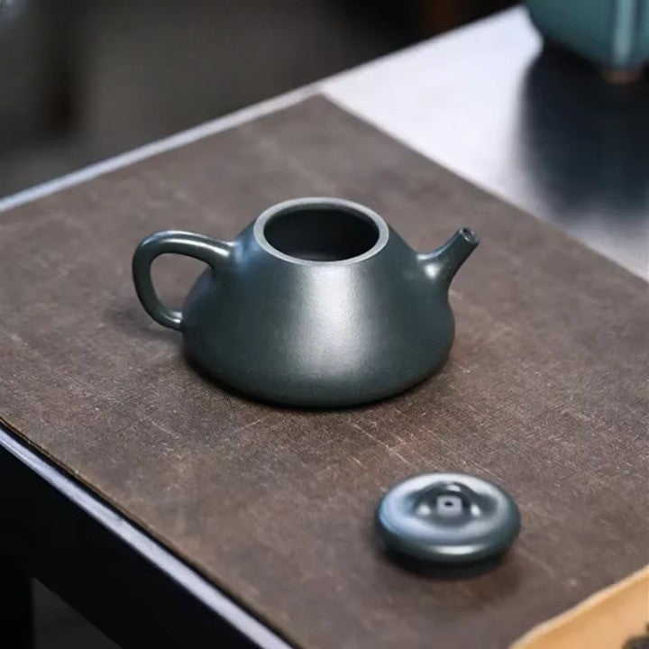 BowLift | Japanese-Style Zen Handmade Clay Teapot