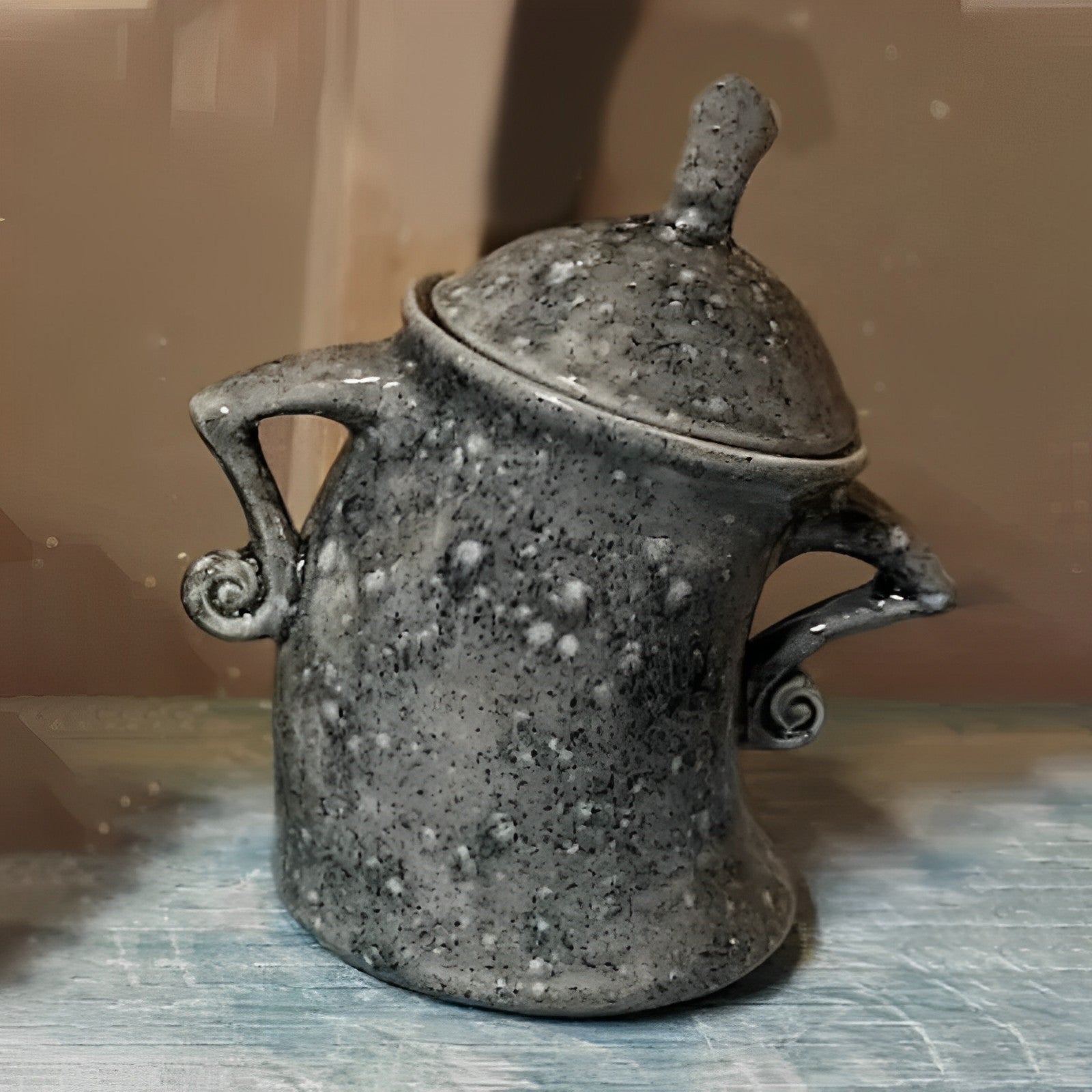 BowLift | Canister With Attitude