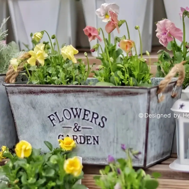BowLift | Decorative flower and garden container made of metal with hemp rope handles
