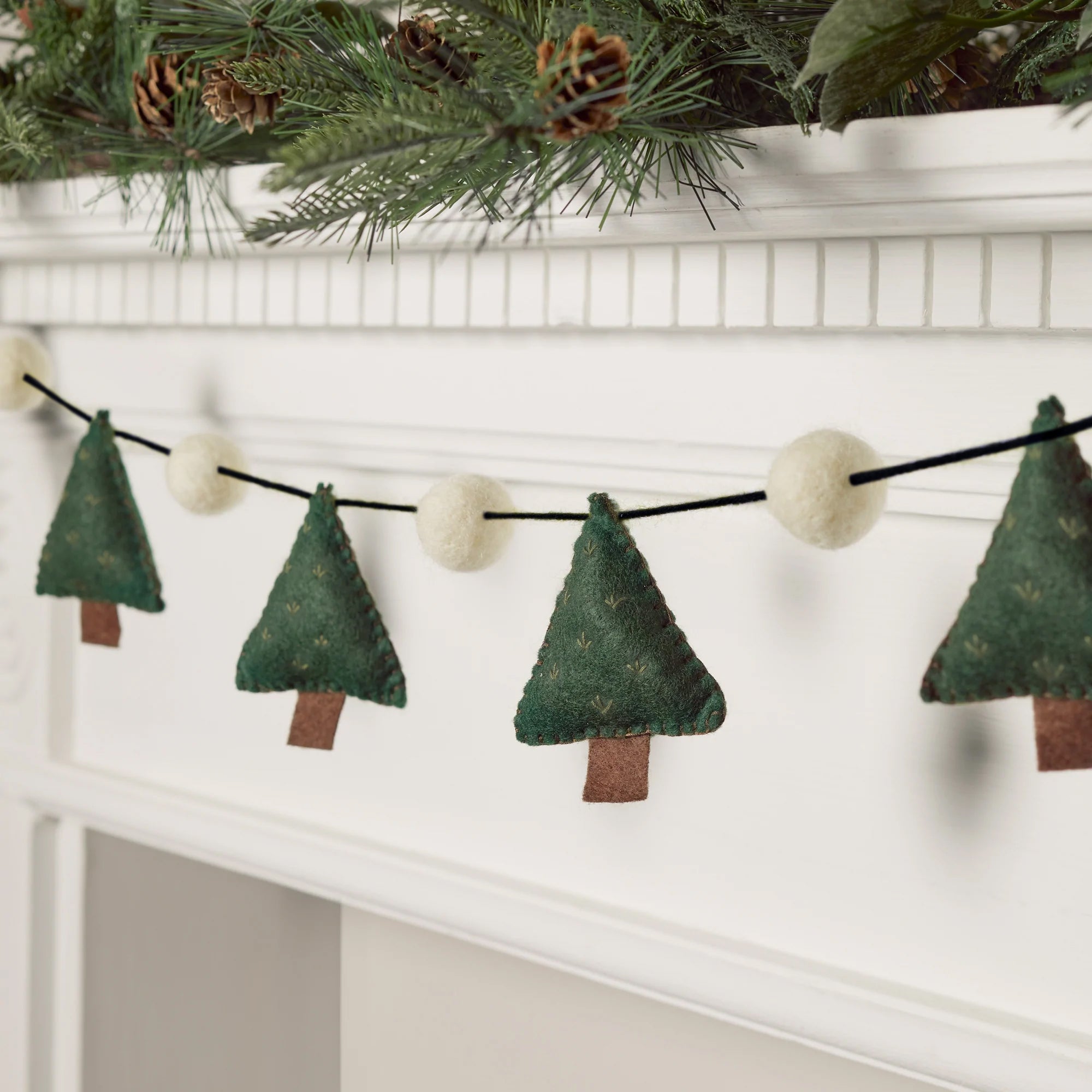 BowLift | Christmas Decorations Felt Tree Garland