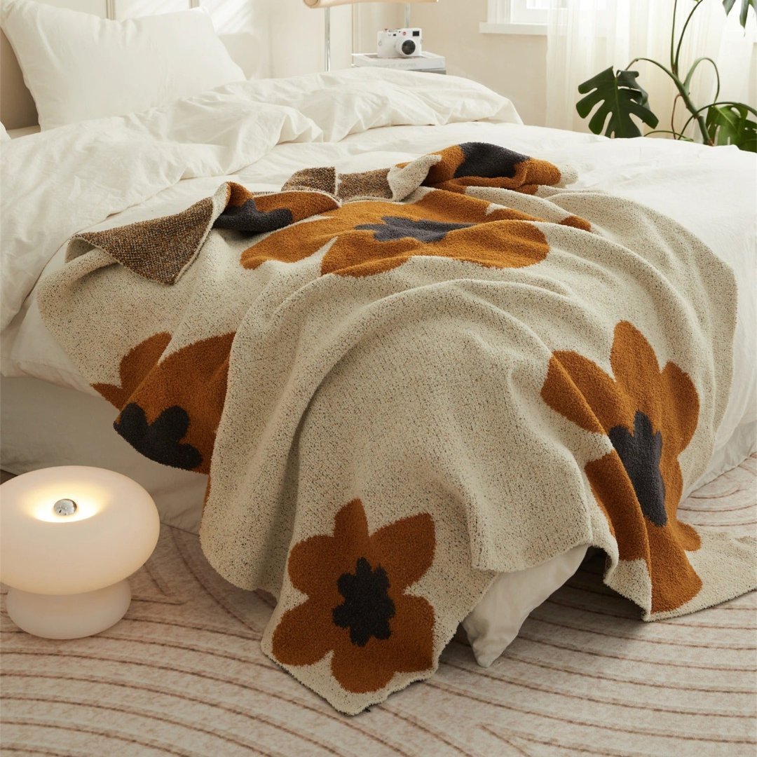 BowLift | Elegance and warmth for your home with the soft flower blanket