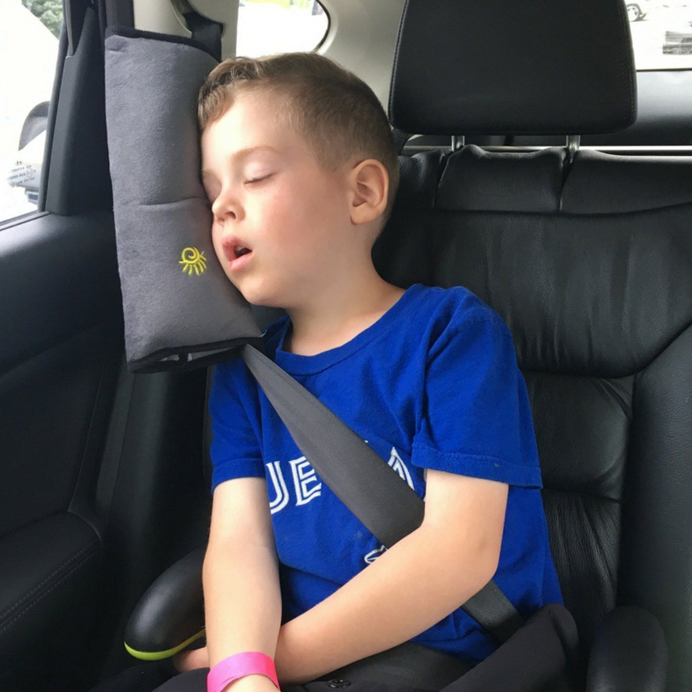 BowLift | Seat Belt Pillow