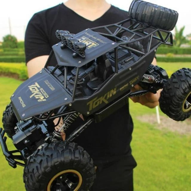 BowLift | All-Terrain 4x4 Remote Control Monster Truck with Suspension
