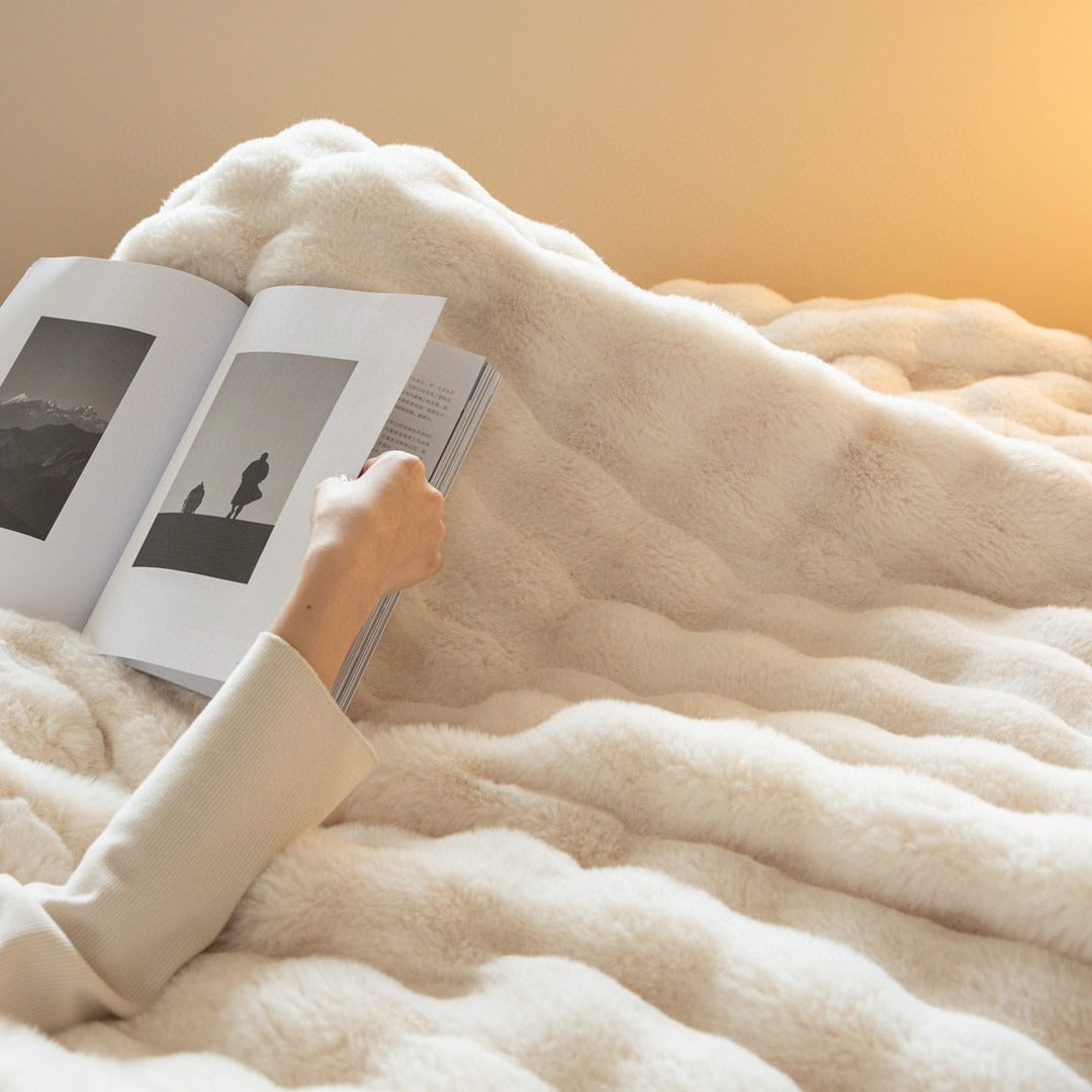 BowLift | Faux Fur Chunky Knit Duvet Cover Throw