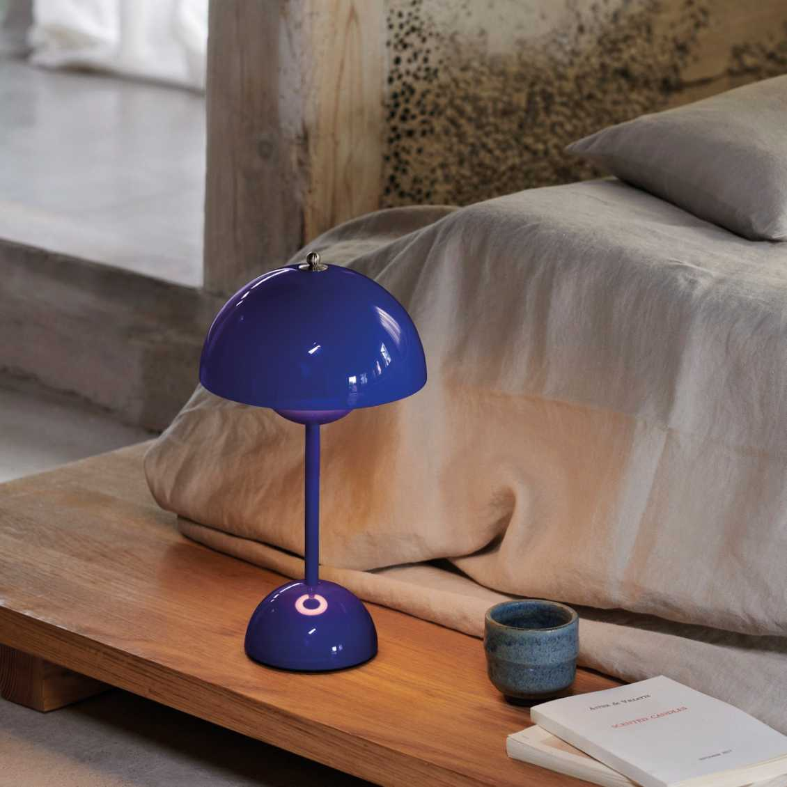 BowLift | LED Table Lamp - MoonGlow