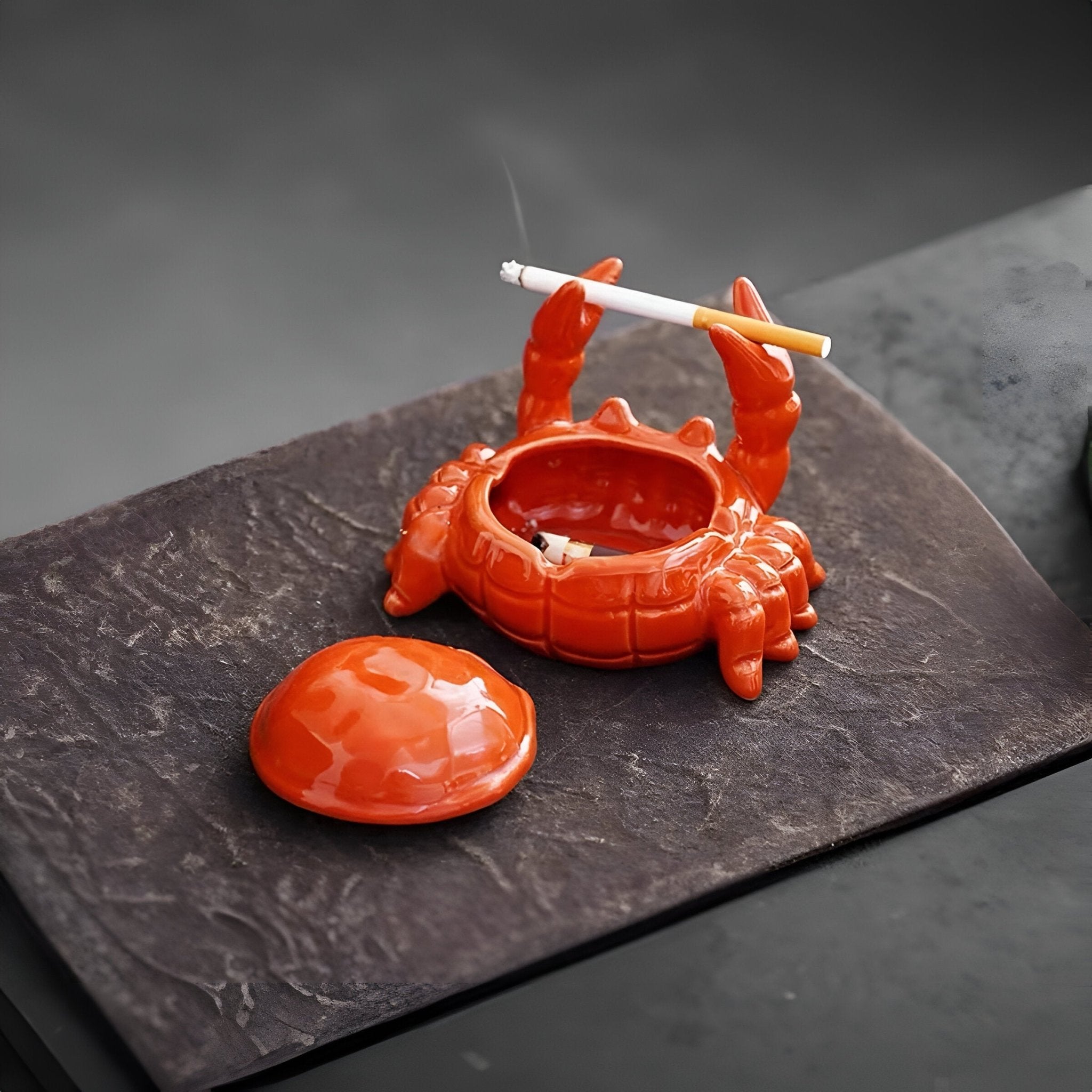 BowLift | CeramiQ – Luxury Ashtray in Oriental Style with Unique Crab Design
