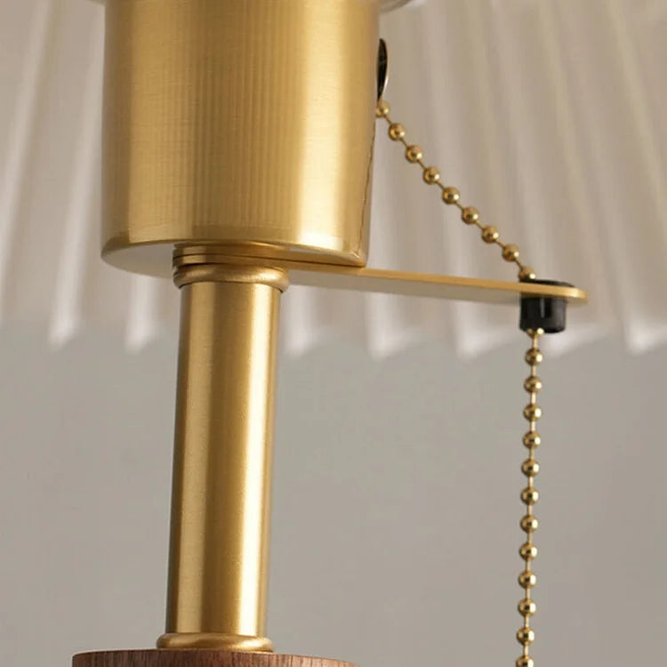 BowLift | Elegant Vintage Woodly Table Lamp - Table Lamp with Pleated Design
